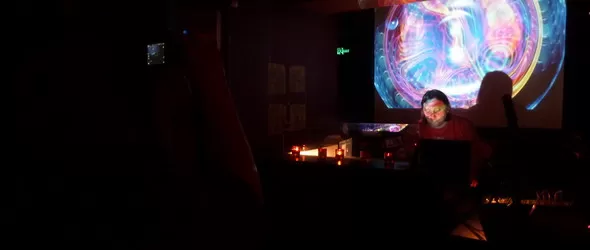 Чил-аут! Метафизика на метафизиките като Късна емисия