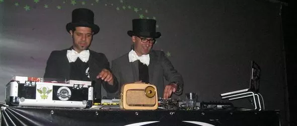 Пътеводител на галактическия суингар