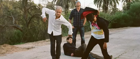 Red Hot Chili Peppers идват у нас по-тежки - с цели 18 парчета