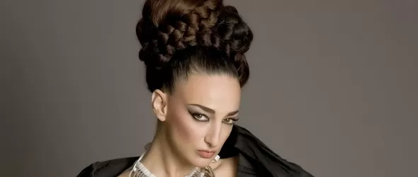 Деси Тенекеджиева с горещо шоу в Toba&Co