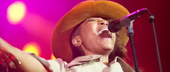 Erykah Badu и Nneka на Elevation Music Festival 2012