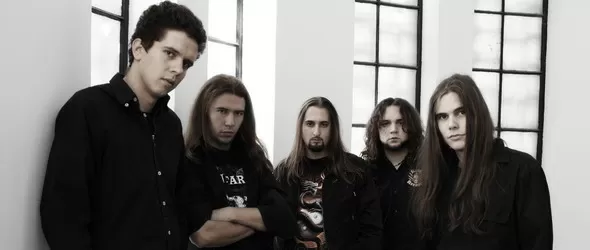 Сръбската пауър гордост Forever Storm люлее бар-клуб Adams