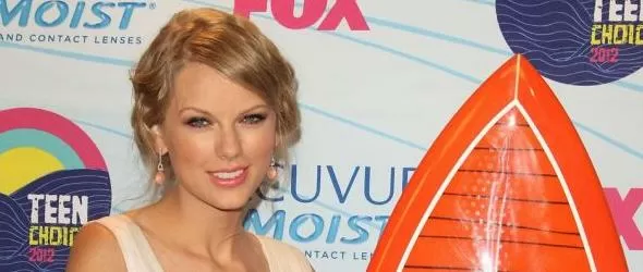 Тейлър Суифт помля конкуренцията на Teen Choice Awards