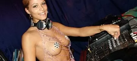 Клуб Червило и Сони Ериксън организират DJ конкурс