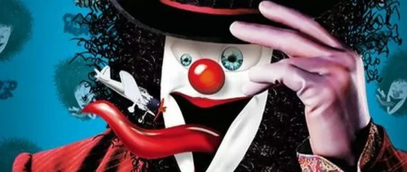 Лудият клоун танцува на Cacao Beach