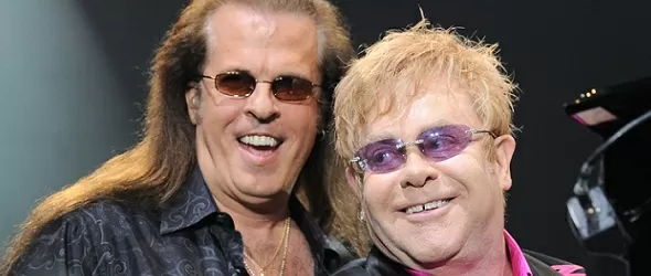 Басистът на Елтън Джон е открит мъртъв