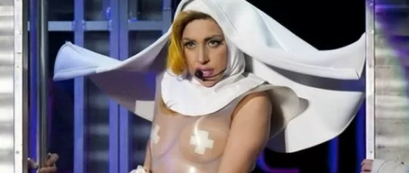 Гага гола в звукозаписното студио