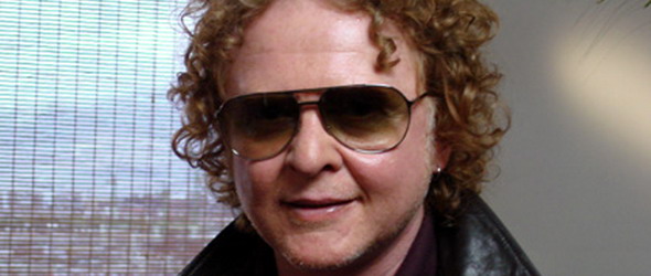 Mick Hucknall от Simply Red дебютира солово