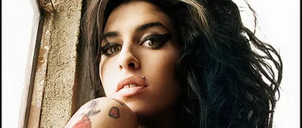 Семейството на Ейми Уайнхаус си взе последно сбогом с нея