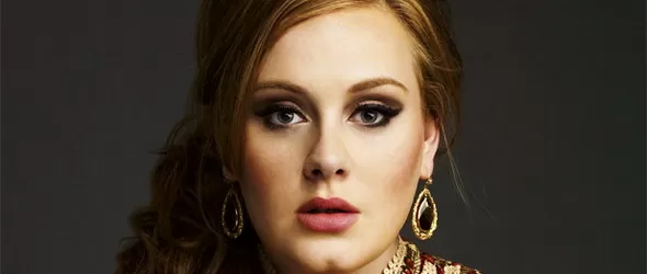 Адел нападна разголените поп певици