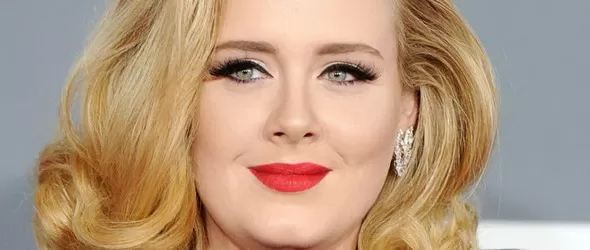 Адел с най-добрата песен за Джеймс Бонд