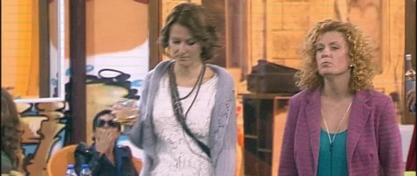 Люси гадже на Софи?