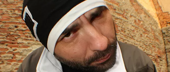 Спенс представя нова песен на партито Легенда