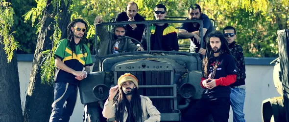 В десятката на емоцията с Roots Rocket в Sofia Live Club