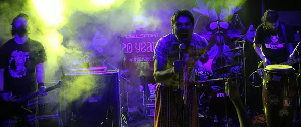 Любов на преспи в Mixtape 5. И народът полудя