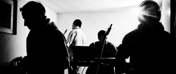 Auditory Ossicles и Насекомикс с общ концерт