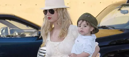 Бритни се изживява като Дева Мария!