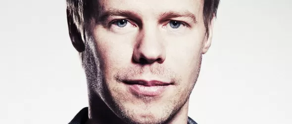 Нахакани диджеи около Armin van Buuren на ASOT 600