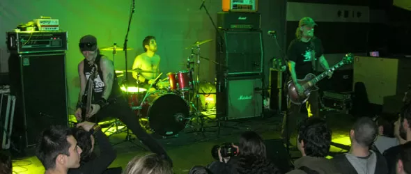 Стоунър празник с Karma To Burn, Rozbub, Center и Booze Brothers