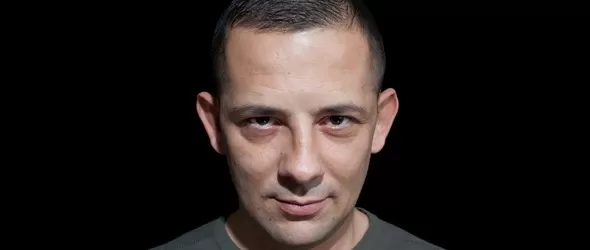 Ахмет Сендил зад пулта в Cosmo на 22 февруари