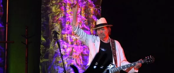 Пътешествията на Нийл Йънг стигнаха и до София