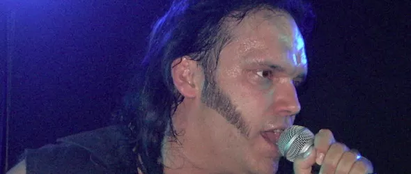 Блейз Бейли почита покойния дръмър Клайв Бър на концерта си у нас