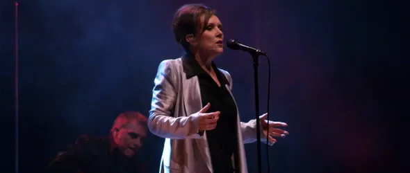 На прощаване в панахидално темпо с Vaya Con Dios в София