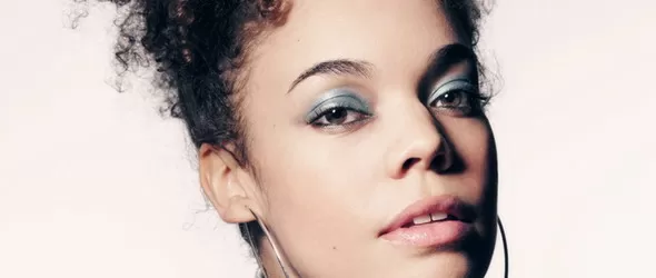 Andreya Triana с лайв банда на концерта си у нас