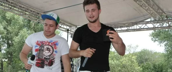 Никаква почивка за звездите от Като две капки вода