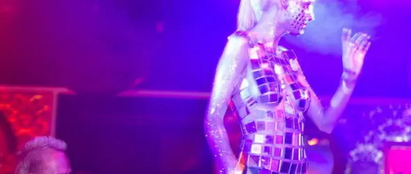 Диско по време на революция