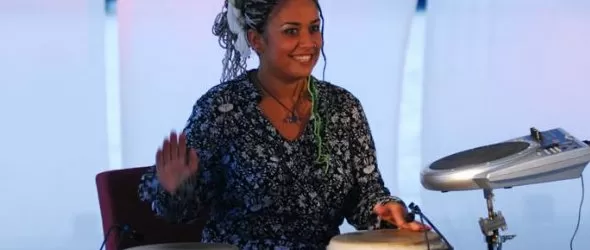 Лили Йончева с безплатни уроци по джембе за децата на A to Z 2013