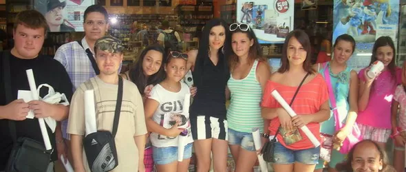 Теодора се срещна с почитателите си във Варна