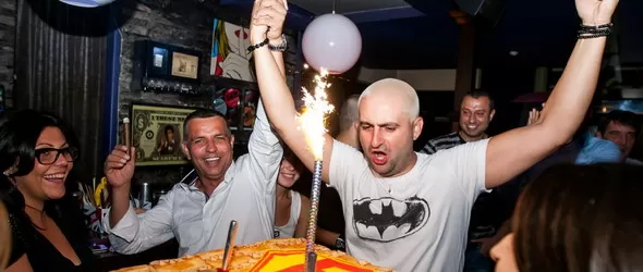 Енчев стана блондин за ЧРД, заприлича на Еминем