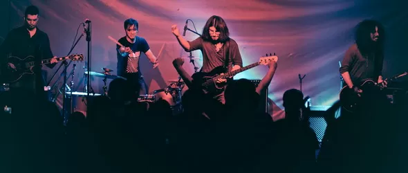 Center със самостоятелен концерт в клуб Fans