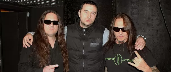 Слаш разказва истории за зрителите на Фрактура