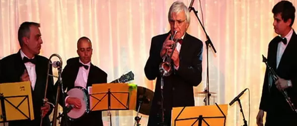 Публика и Old Gold Band в джем сешън
