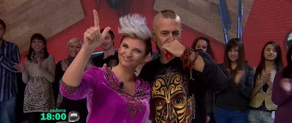 Дони свири на чушка в студиото на Силвена Роу