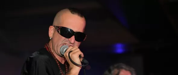 Мълчалива дегустация на вино събра десетки родни звезди