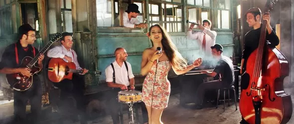 Предколеден суинг със Smugglers Collective и The Speakeasies Band