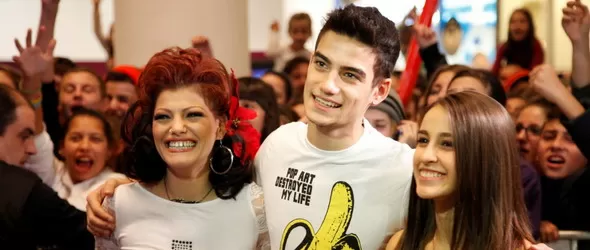 За големия финал на X Factor ментори и финалисти в дует