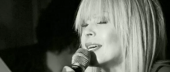 Лили Иванова с чисто нова песен за Коледа