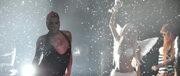 Азис изпостя