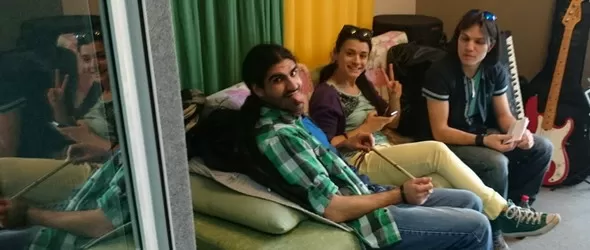 Авторска музика и заек в първия български концерт в Youtube