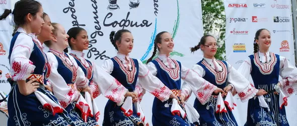 Цветна танцова магия се разгръща на 4 сцени в столицата