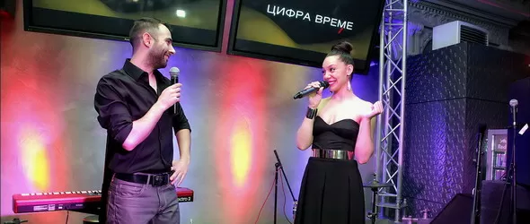 Плеяда музикални и ТВ звезди на премиерата на Цифра време