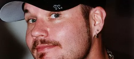 Тим Оуенс сменя Айсд Ърт с групата на Малмстийн