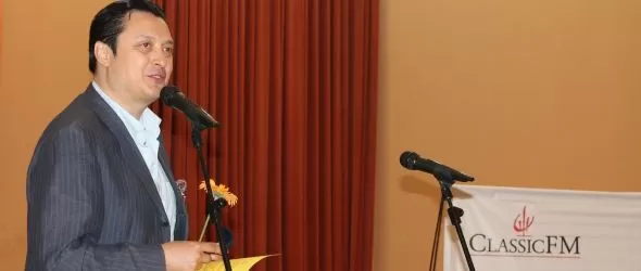 24-ма културни дейци закачиха брошка Златно перо 2014