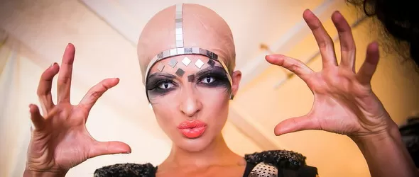 Извънземни откриха сезона на Bedroom Beach с гръм и мълнии