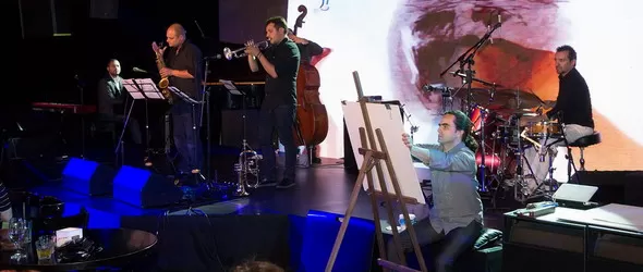 SevenƟ Sense със стил от The Golden Project