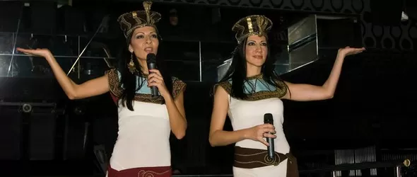 Дует Мания с премиера на ново музикално шоу за световните сцени